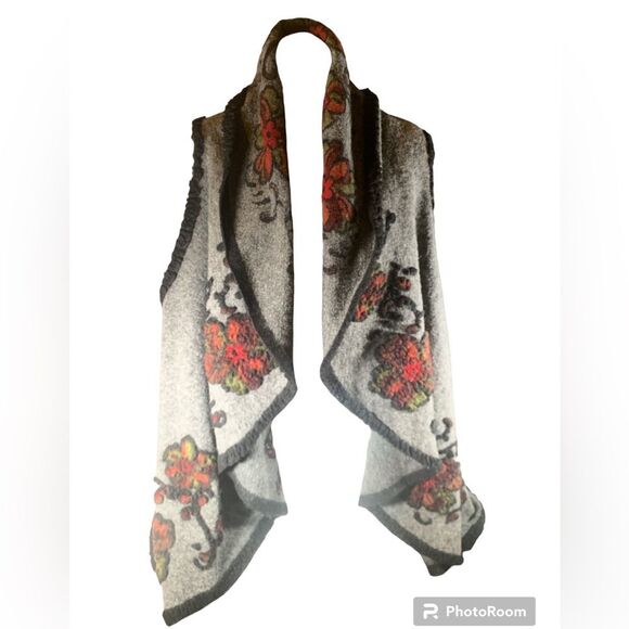 Charlie B Grey Embroidered Sleeveless Cardigan One Size - Picture 1 of 6